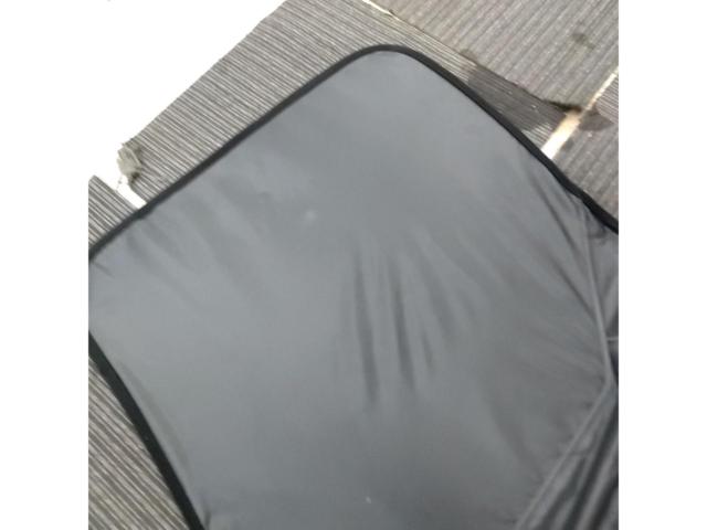 メーカー不明 フロントサンシェード