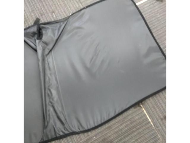 メーカー不明 フロントサンシェード
