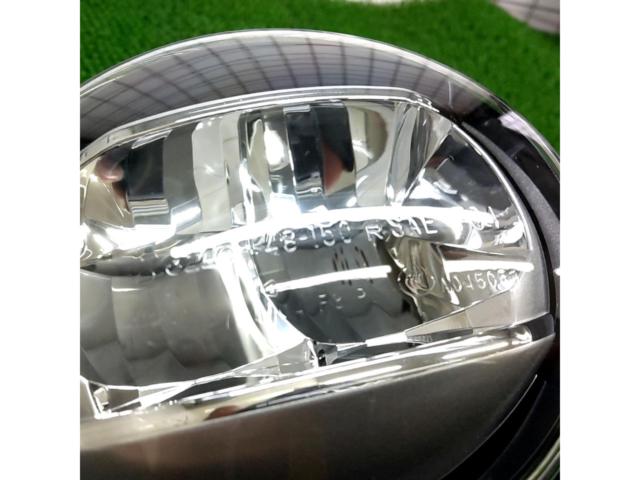 TOYOTA純正 LEDフォグレンズ