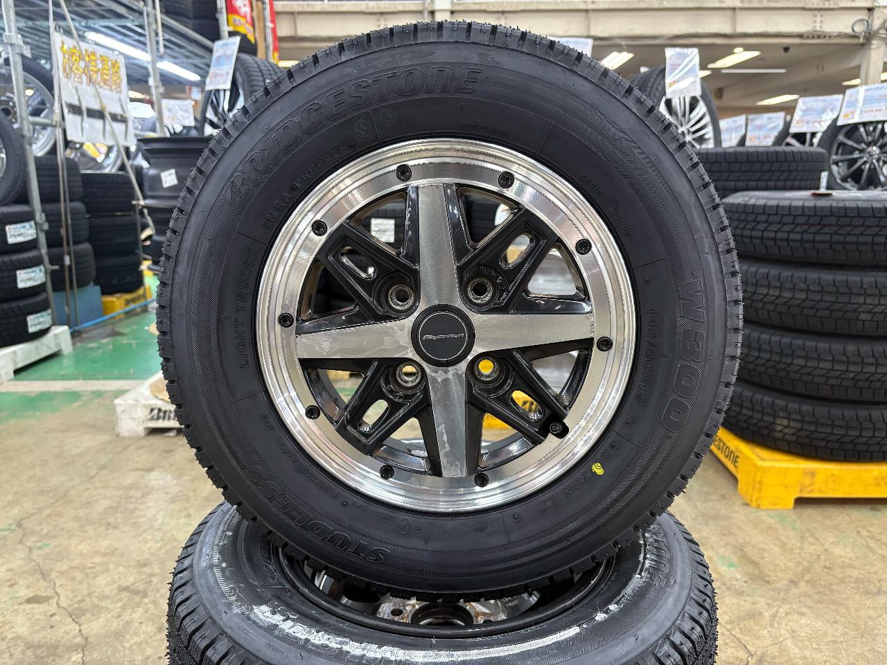 Comes with new domestic tires. DOALL ALGERNON Fenice RX-2 + BRIDGESTONE W300