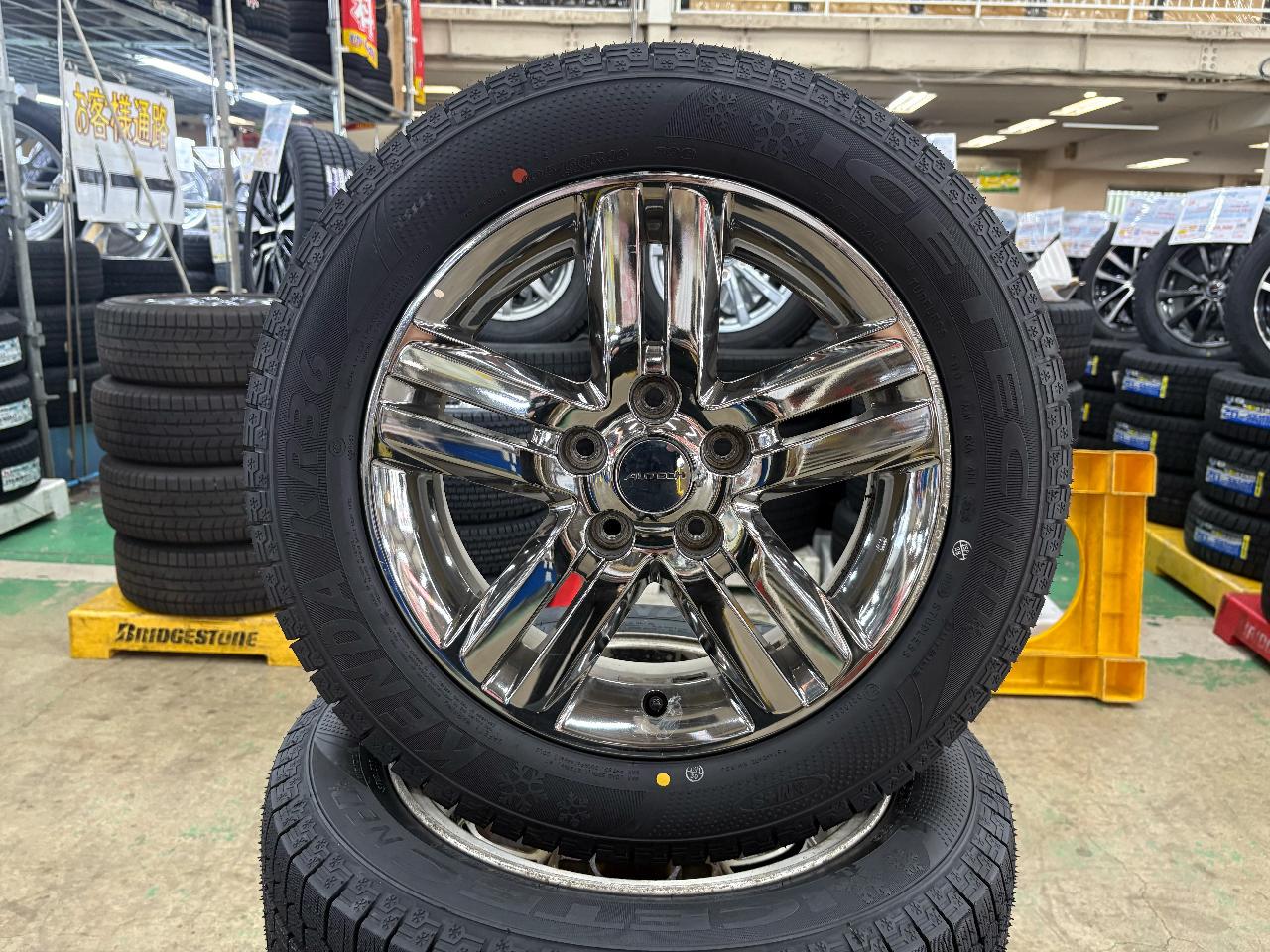 New winter tires included Nissan Serena / C26 AUTECH made Genuine OP wheel + KENDA KR36