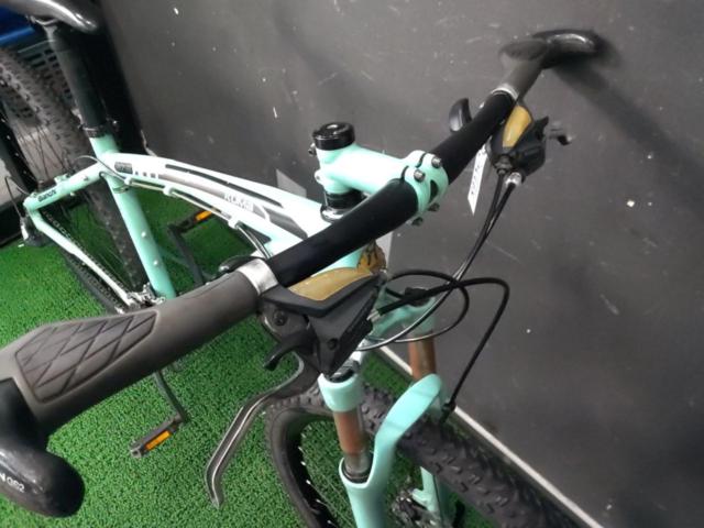 【わけあり現状販売】BIANCHI KUMA 27.3 2018年頃 27.5インチ 3x8s アルミMTB チェレステ サイズ:43cm  ※要メンテナンス