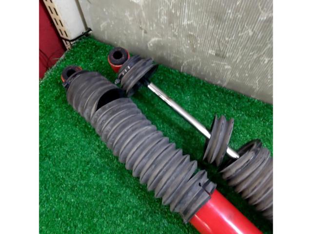 Wakeari
GAB
TOP
Shock absorber (rear only)
Hiace / 200 system
For 2WD