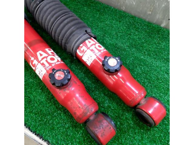 Wakeari
GAB
TOP
Shock absorber (rear only)
Hiace / 200 system
For 2WD