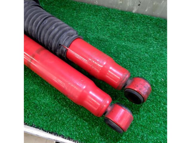 Wakeari
GAB
TOP
Shock absorber (rear only)
Hiace / 200 system
For 2WD