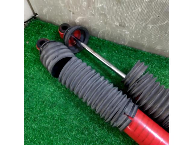 Wakeari
GAB
TOP
Shock absorber (rear only)
Hiace / 200 system
For 2WD