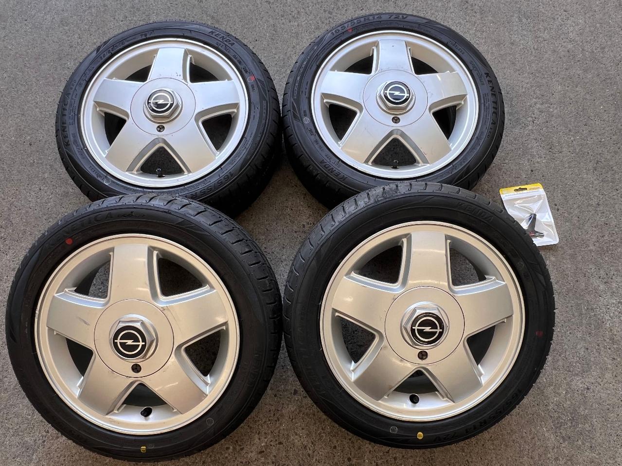 Brand new tires included! Parts repurposed from a kei car !!!!! Opel Astra original wheels + KENDA KR 203