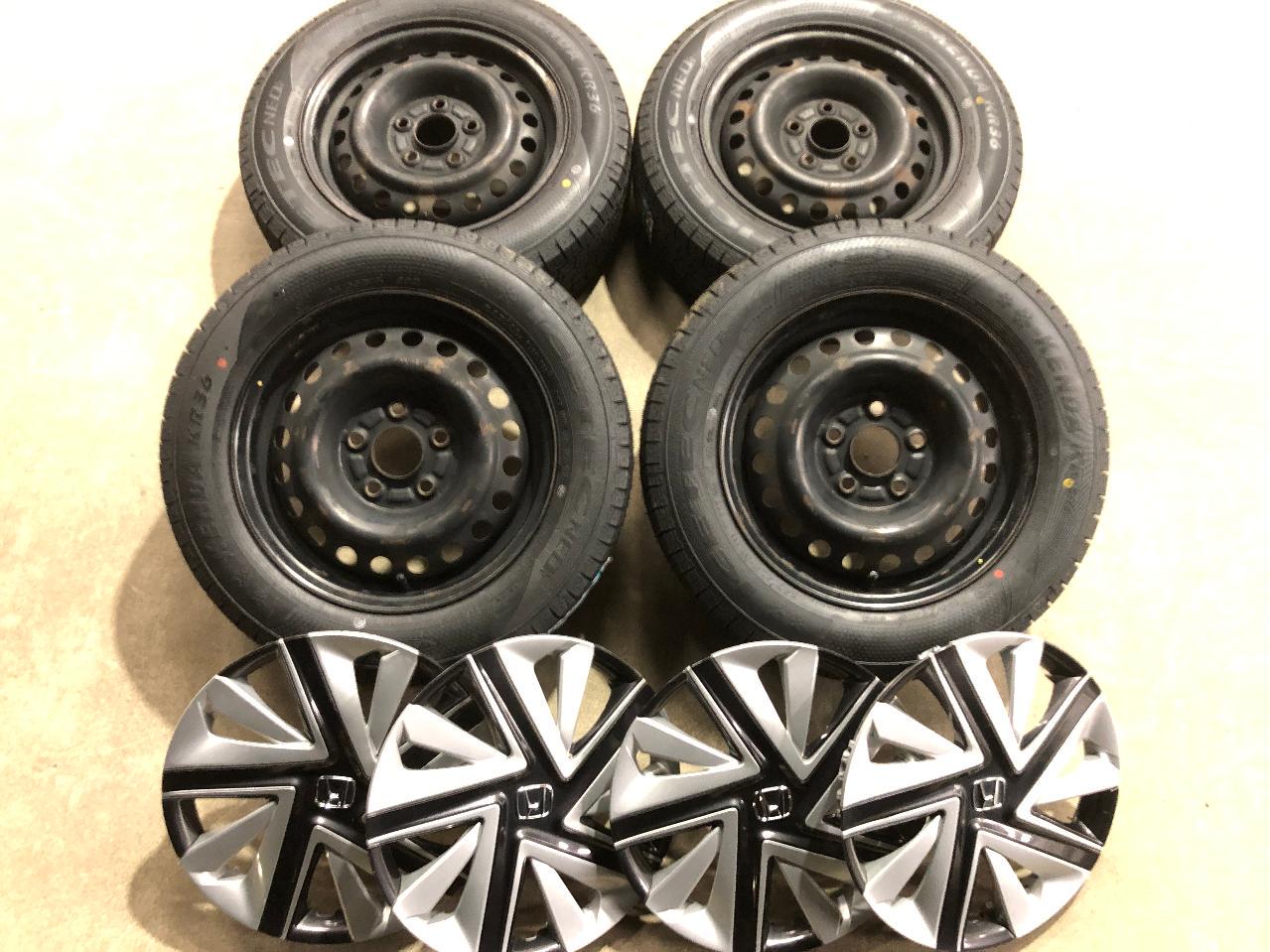 Honda with new studded tires Freed Genuine steel wheel + KENDA ICETECH NEO KR36