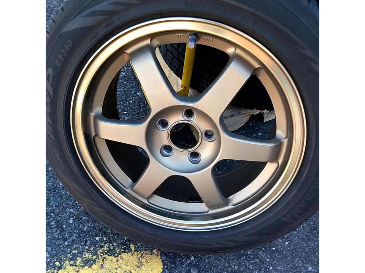 RAYS VOLK RACING TE37 + YOKOHAMA DNA map ES34086/BRZ, Corolla Sport/Touring, etc.
