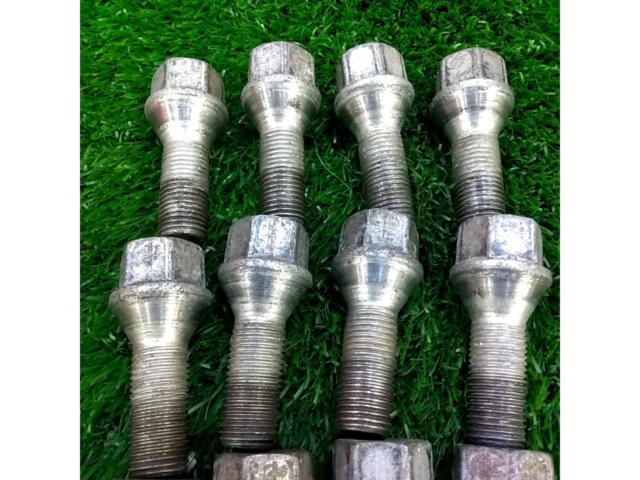 メーカー不明 取付ボルト【M12×P1.25 テーパー座 首下約24mm 17HEX 16個】