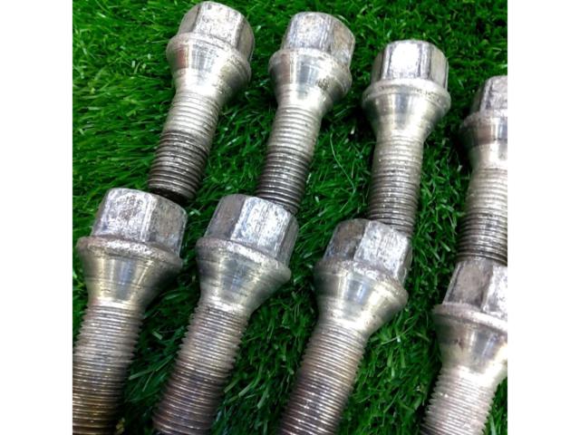 メーカー不明 取付ボルト【M12×P1.25 テーパー座 首下約24mm 17HEX 16個】
