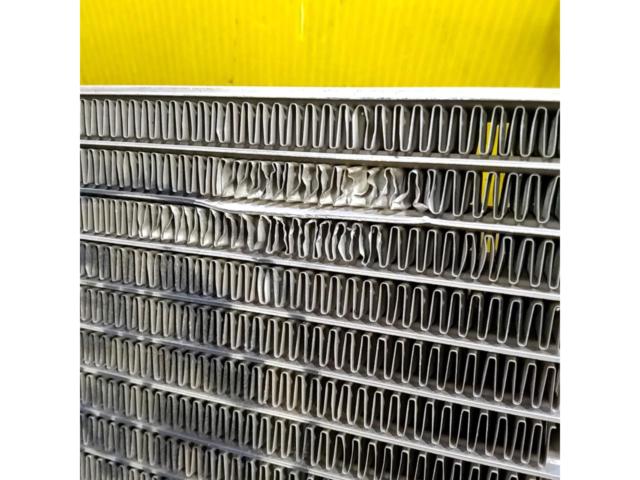 Unknown Manufacturer
12-stage oil cooler