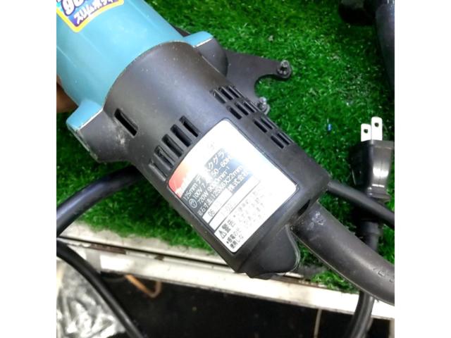 makita
9535B
Disc grinder