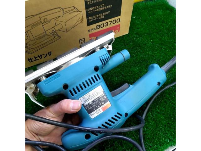 makita
Finishing sander
B03700