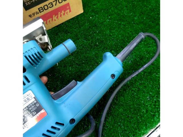 makita
Finishing sander
B03700