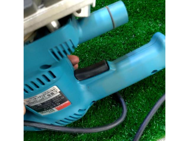 makita
Finishing sander
B03700