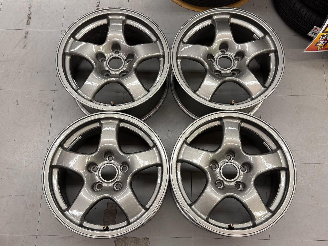 Nissan Skyline GT-R / BNR32 original wheel