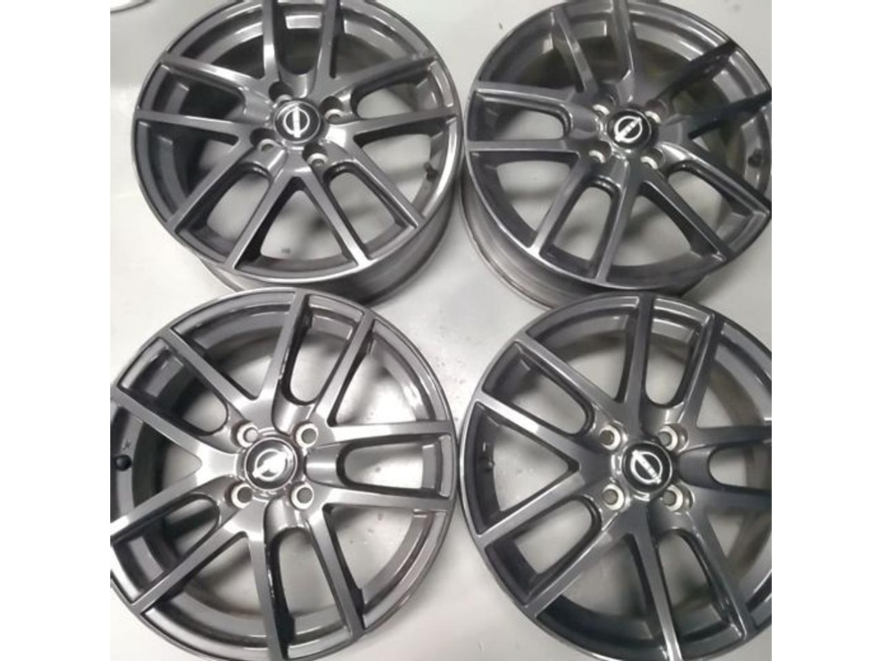 Nissan genuine Estilo Twin five-spoke