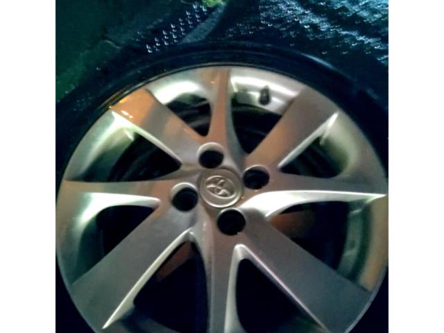 トヨタ純正 TOYOTA アクア純正ホイール
