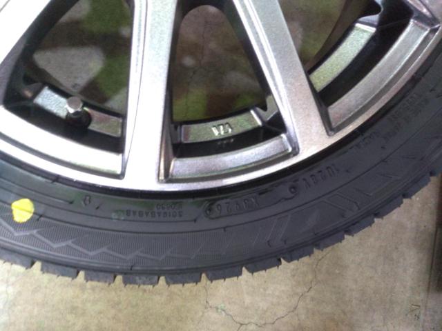 ★新品スタッドレスタイヤ付きセット!!!BIG WAY B-WIN スポークホイール+GOODYEAR(グッドイヤー) ICE NAVI 8 155/65R14 75Q +