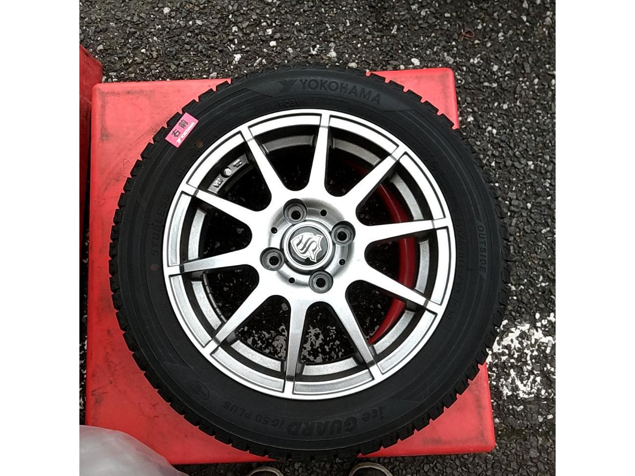 Unknown Manufacturer 10-spoke wheel