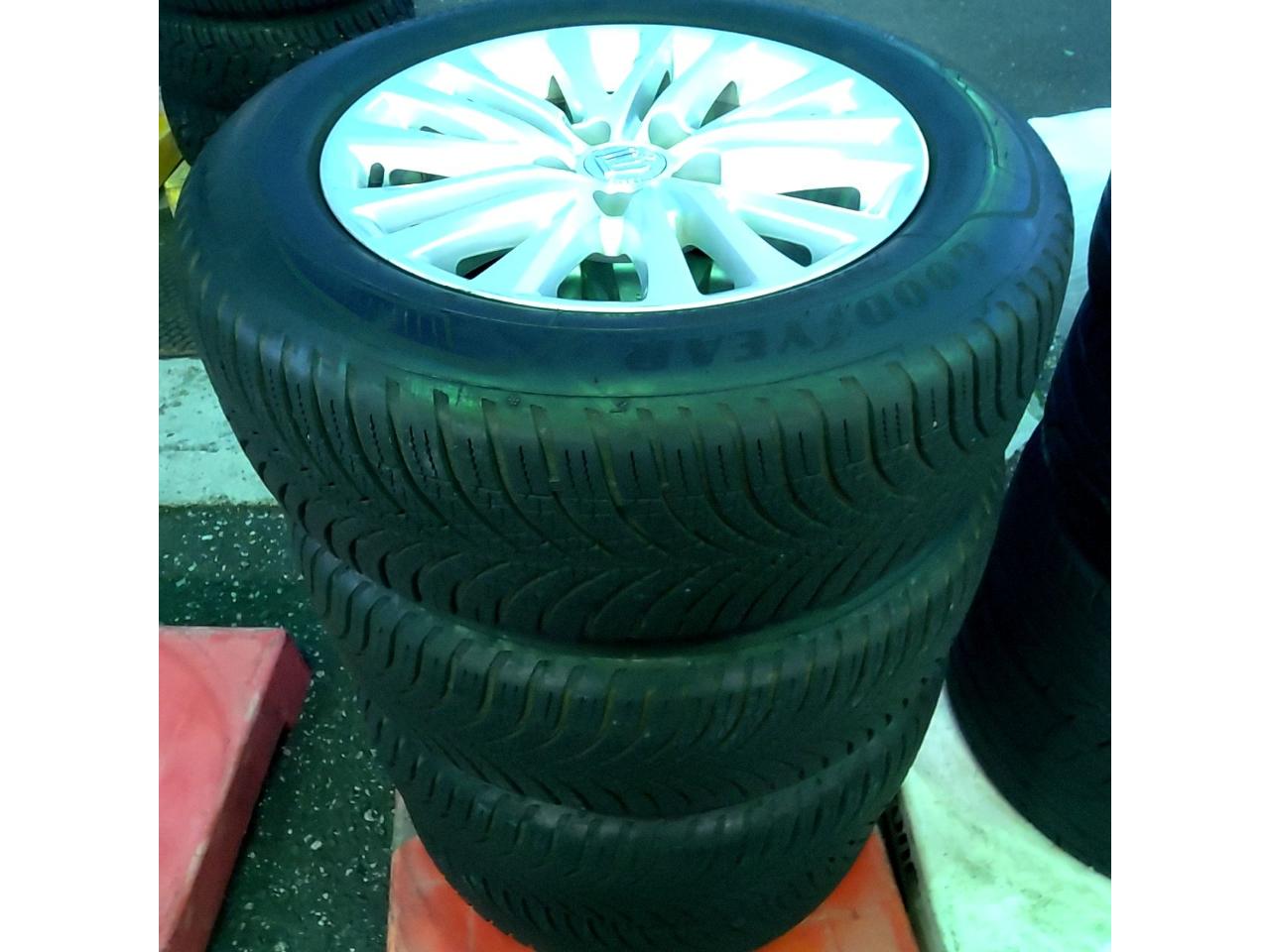 Toyota genuine Crown 210 system Original wheel + GOODYEAR Vector 4 Seasons