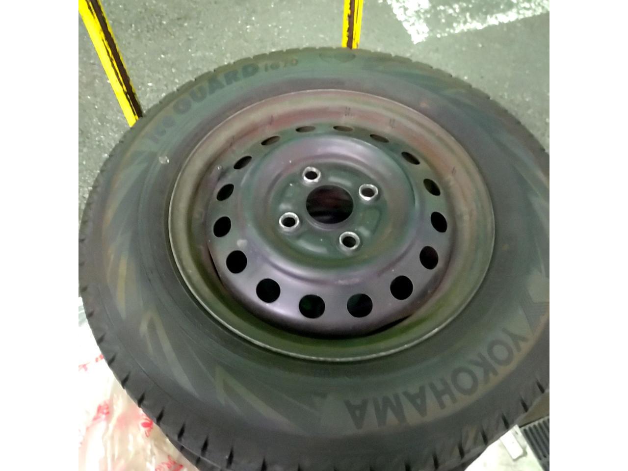 Nissan genuine Moco Genuine steel wheel + YOKOHAMA iceGUARD iG70