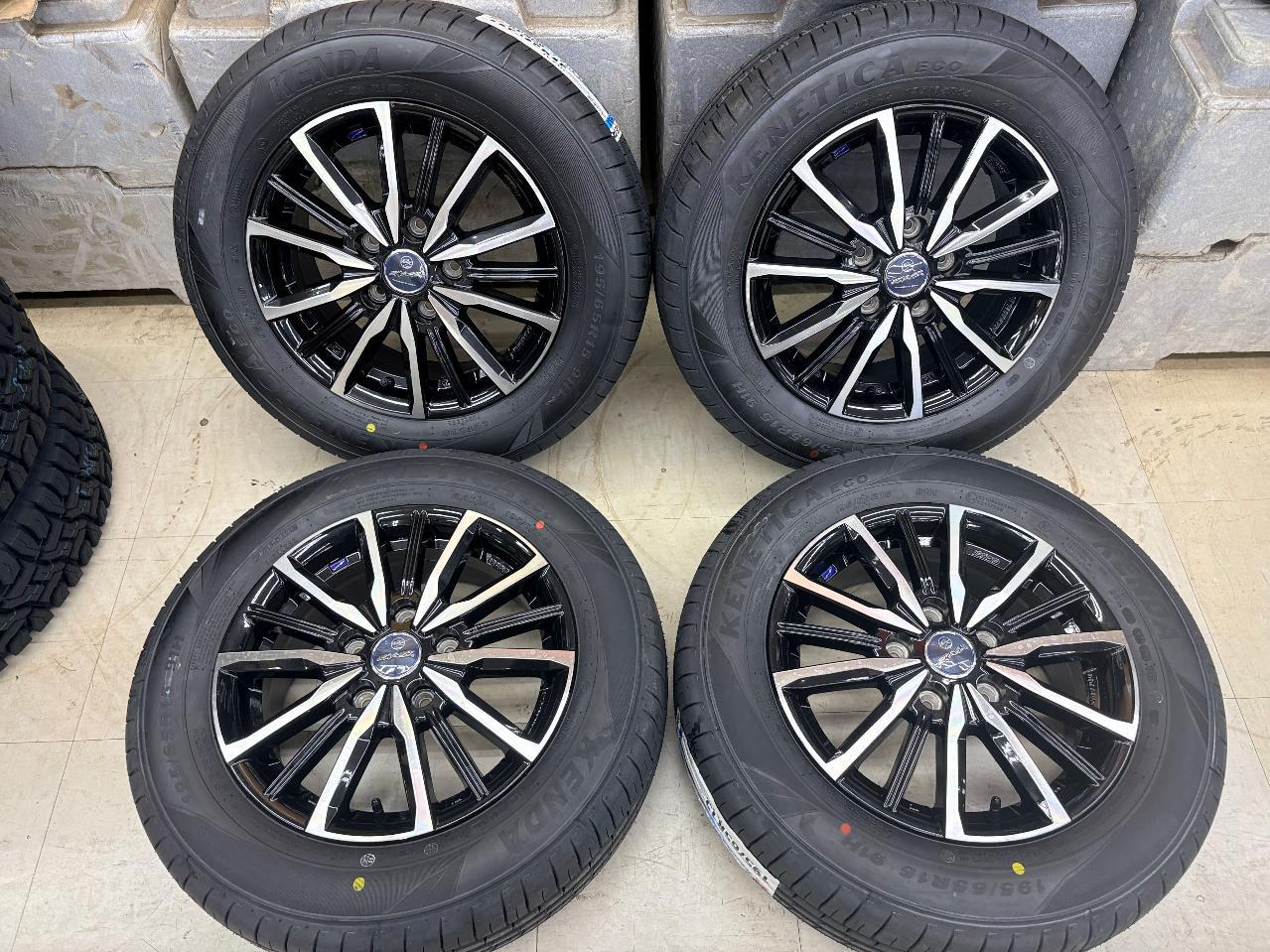 KYOHO with new tires SMACK VALKYRIE + KENDA KR 203