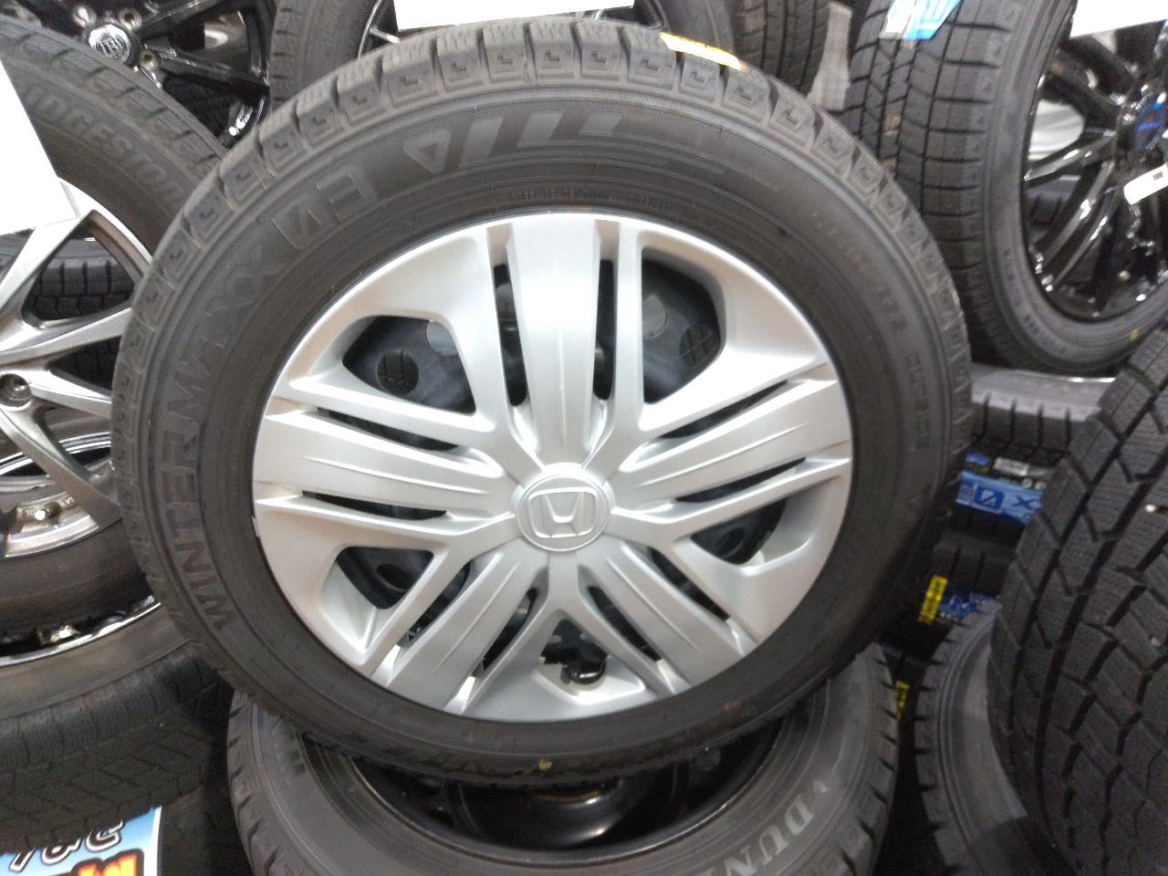 The tread is still in good condition. HONDA . Fit Genuine steel wheel + DUNLOP WINTERMAXX WM03