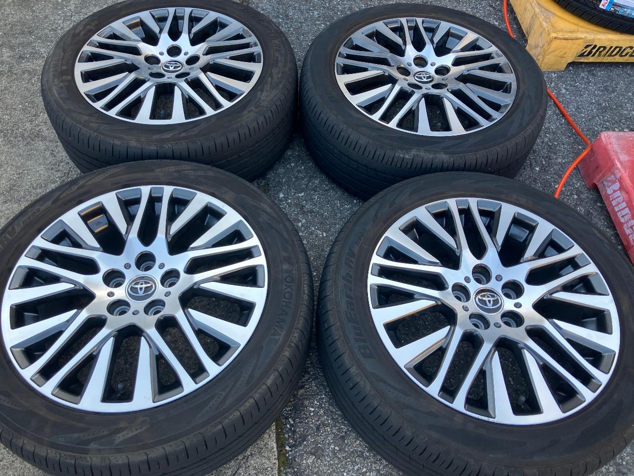 TOYOTA 30 Series Early Model Alphard/Vellfire Machined polished wheel + YOKOHAMA BluEarth-RV RV03
