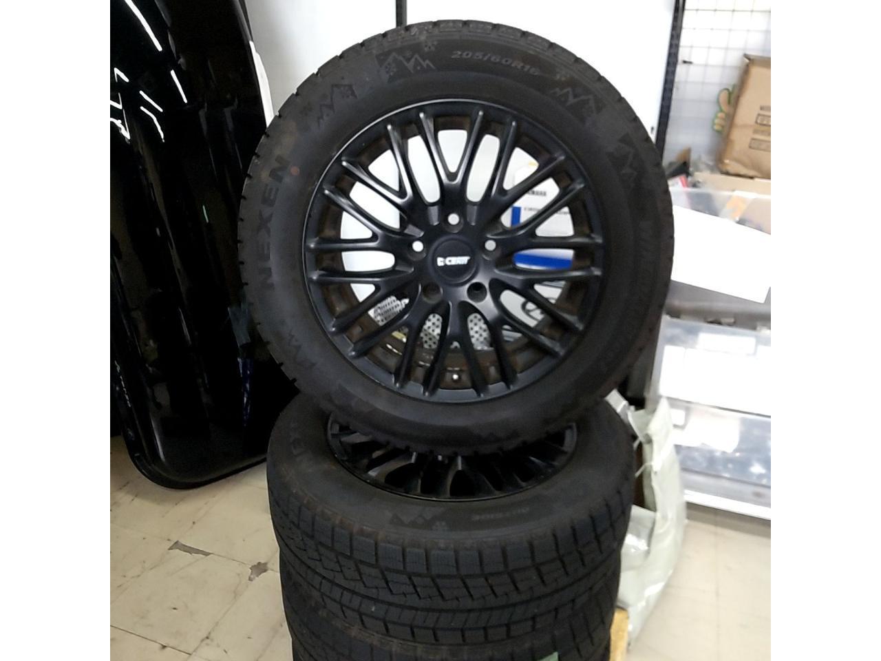 AUTOWAY DCENTI STW10 + NEXEN / ROADSTONE NEXEN WINGUARD ice