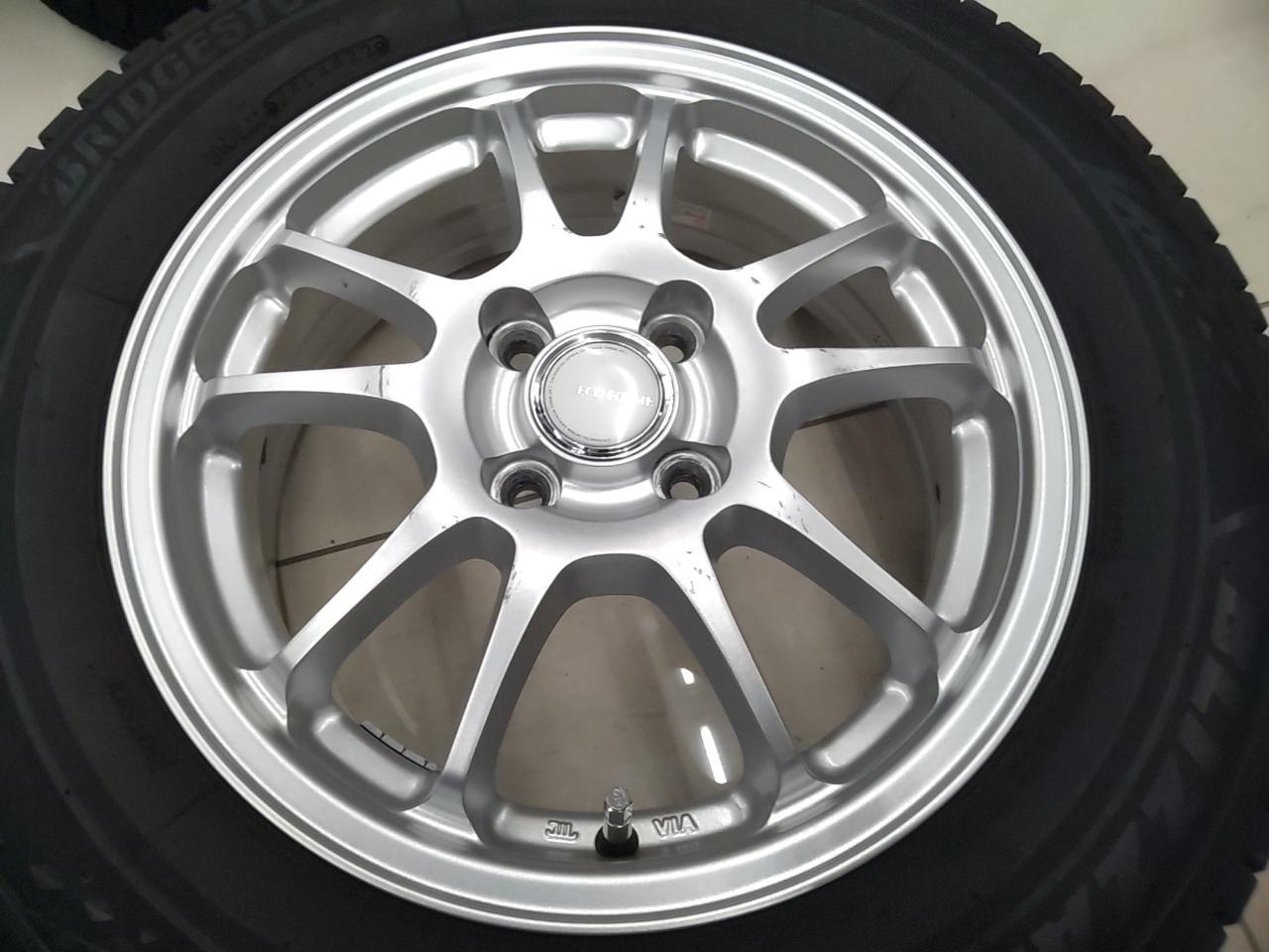 BRIDGESTONE ECOFORME SE-10 + BRIDGESTONE BLIZZAK VRX3