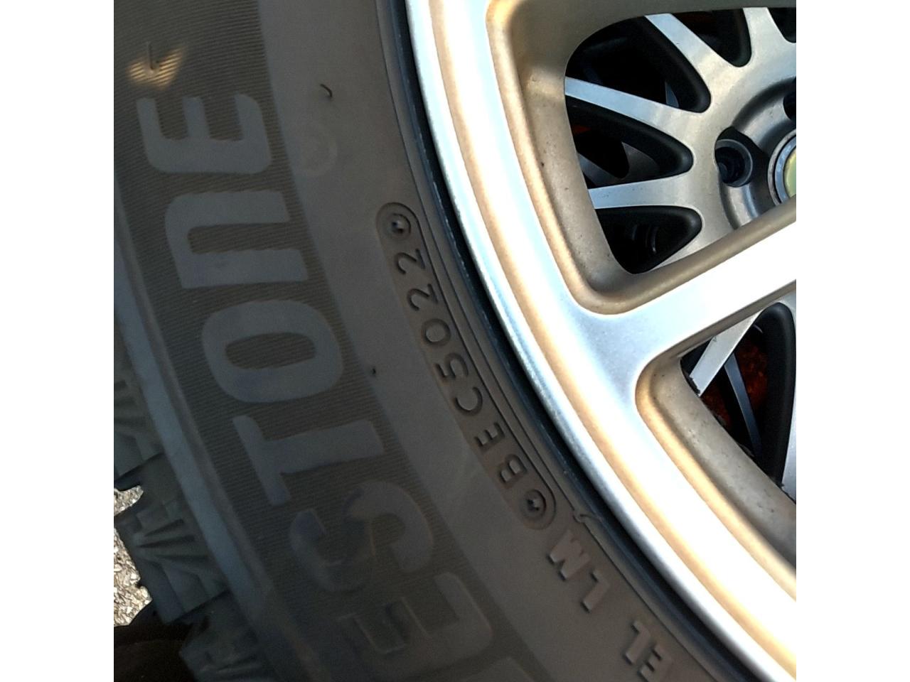 BRIDGESTONE ECO FORME SE-12 + BRIDGESTONE BLIZZAK VRX3