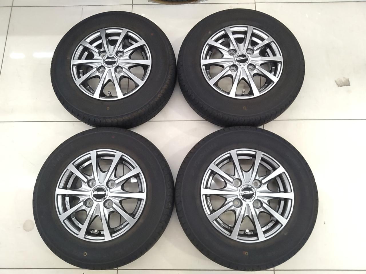 HOT STUFF Exceeder E06 + YOKOHAMA SUPER VAN 356
