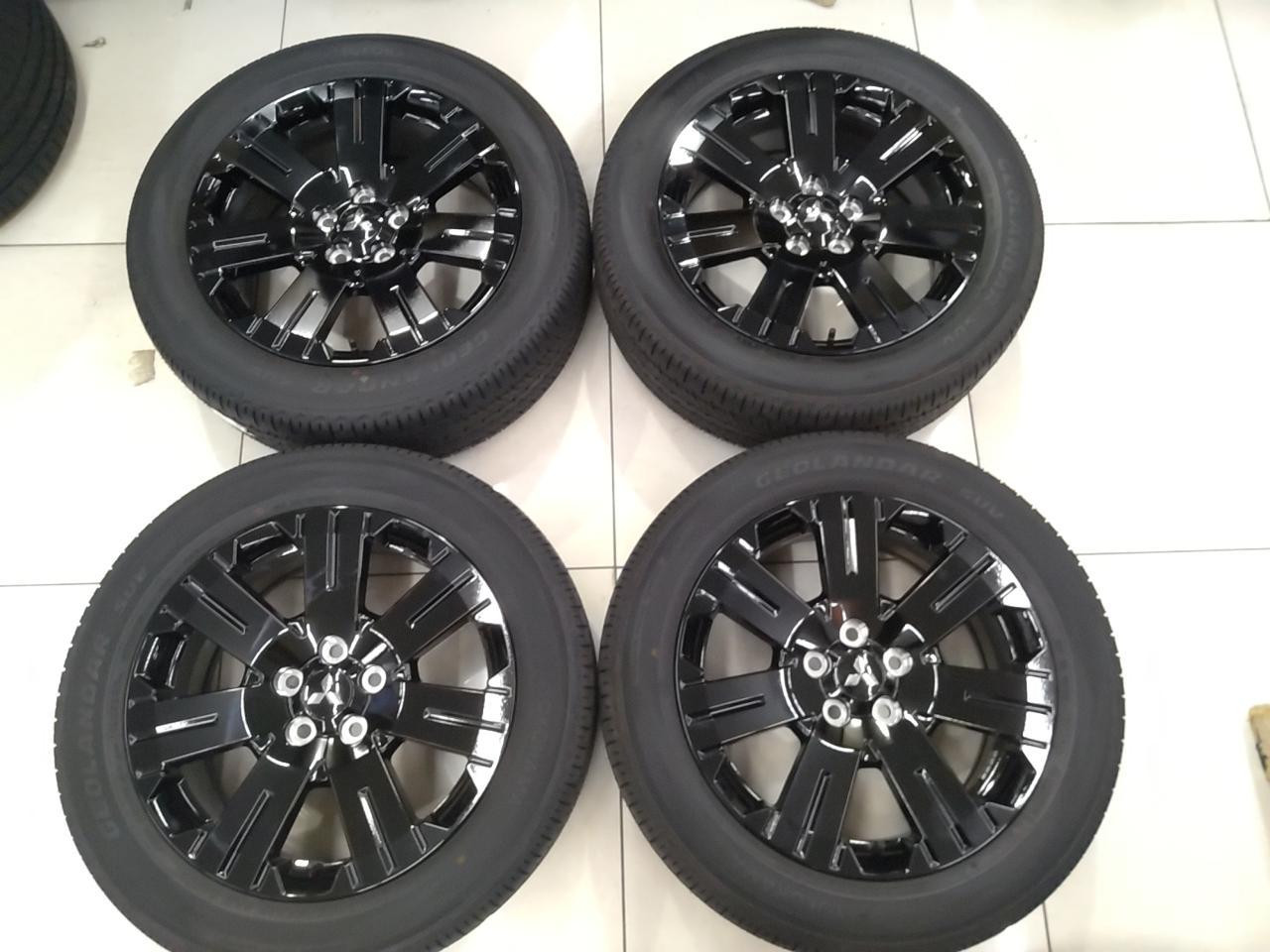 Mitsubishi genuine Delica D:5 Late Model Chamonix Original wheel + YOKOHAMA GEOLANDAR SUV G055