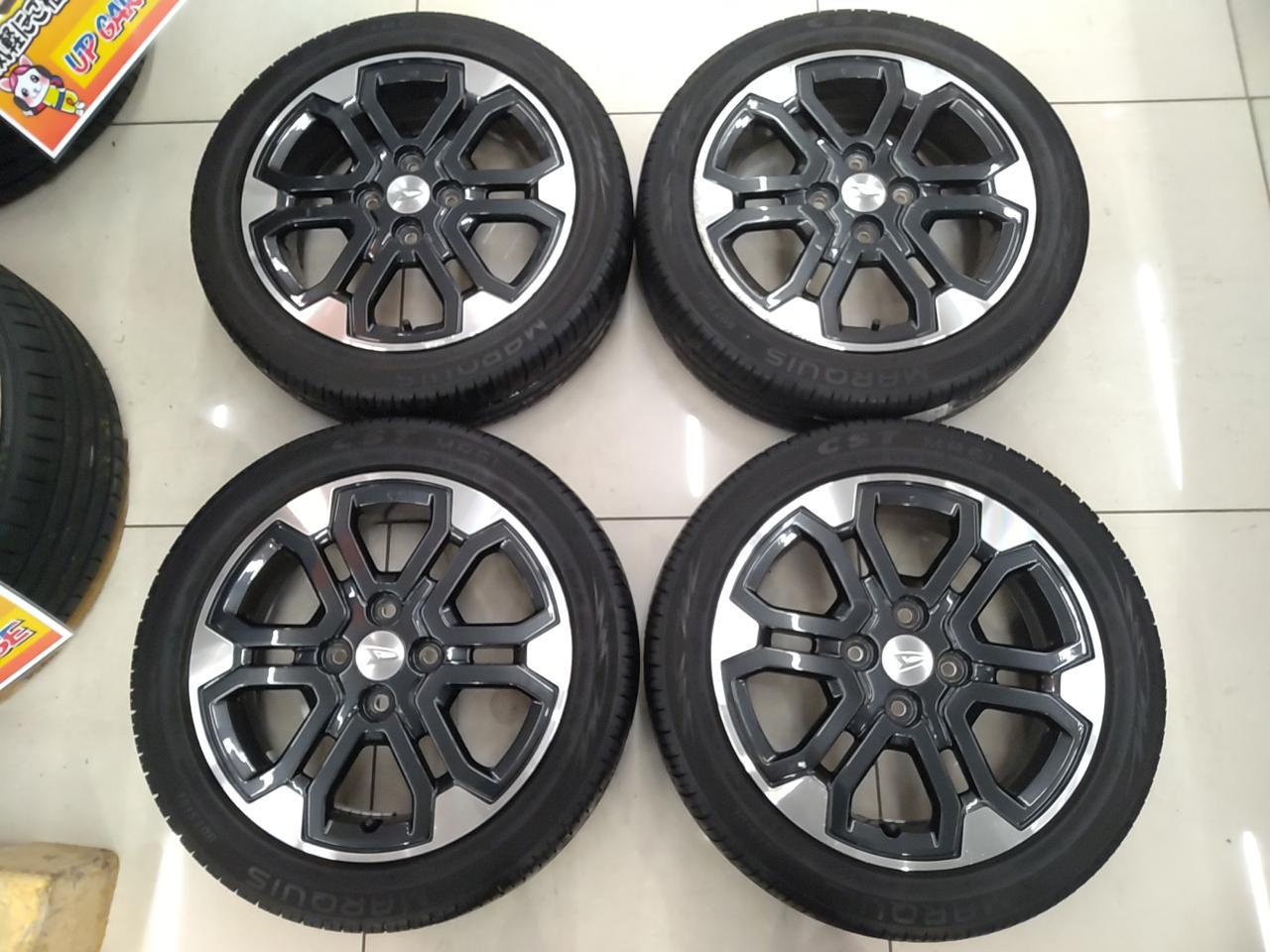 DAIHATSU Genuine wheels for the LA700 series Wake + CST MARQUIS MR61