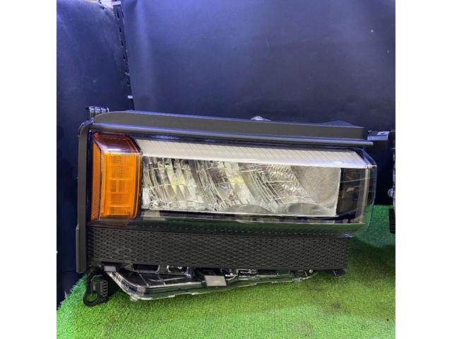 【ランドクルーザー250/TRJ250W】TOYOTA 純正LEDヘッドライト
