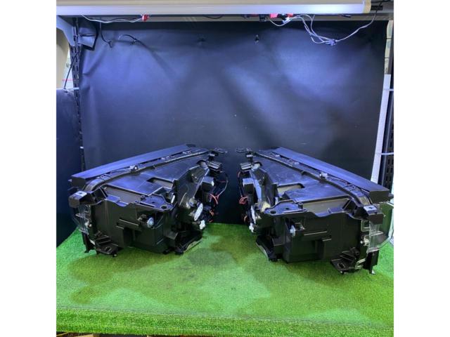 【ランドクルーザー250/TRJ250W】TOYOTA 純正LEDヘッドライト