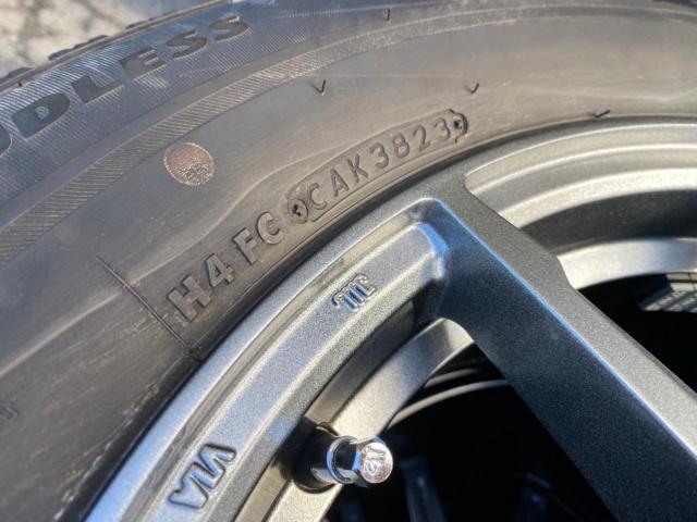 MID WHEELS SCHNEIDER  SLS + BRIDGESTONE BLIZZAK VRX2