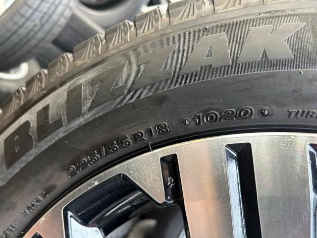 MITSUBISHI  デリカD:5純正ホイール + BRIDGESTONE BLIZZAK VRX3