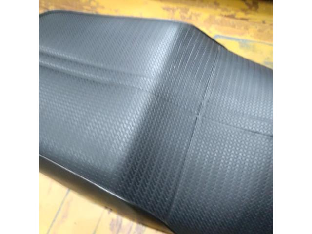Kawasaki ZRX1100 純正シート