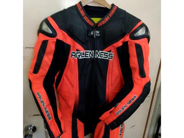 サイズ52 ARLEN NESS  レーシングスーツ