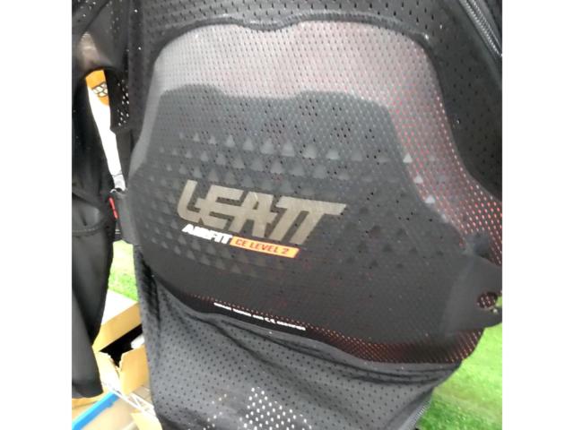 サイズ:S/M(160-172cm) LEATT-プロテクター3DF AIRFIT EVO ボディ