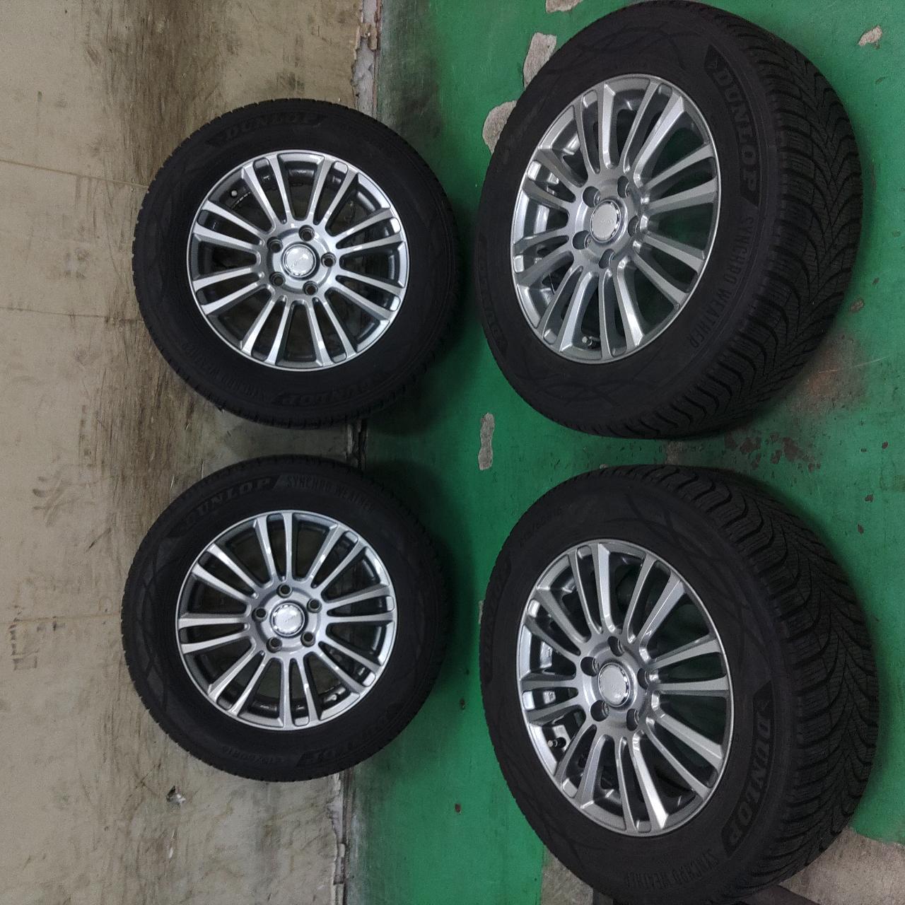 YOKOHAMA LAYCEA + DUNLOP SYNCHRO WEATHER