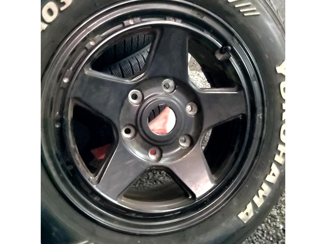 4 × 4Engineering BRADLEY V + YOKOHAMA PARADA PA03