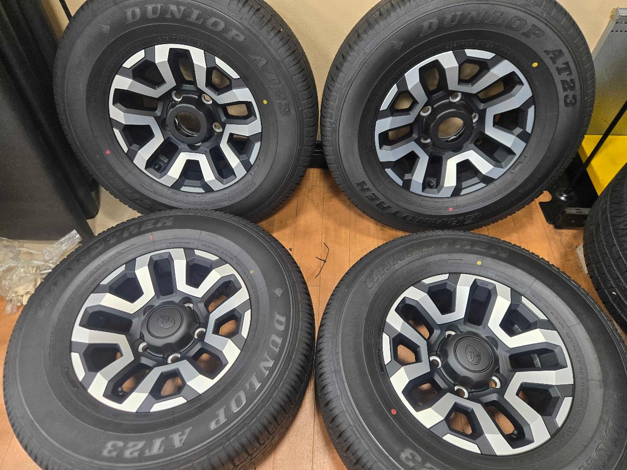 Toyota Reprint 70 system Land Cruiser Original wheel + DUNLOP GRANDTREK AT23