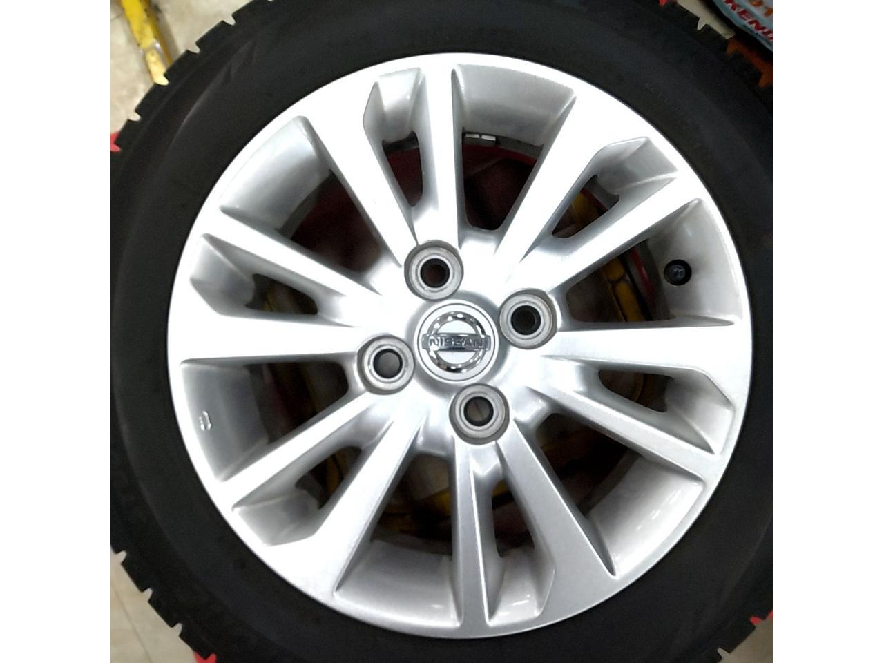 Nissan Days Genuine twin 6 wheels