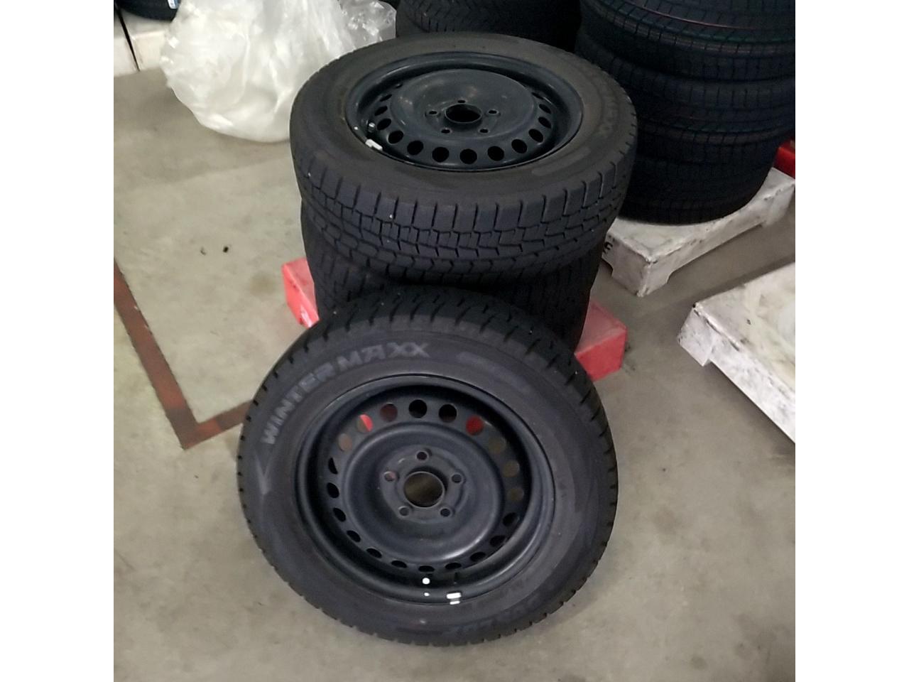 HONDA Genuine steel wheels + DUNLOP WINTERMAXX WM02