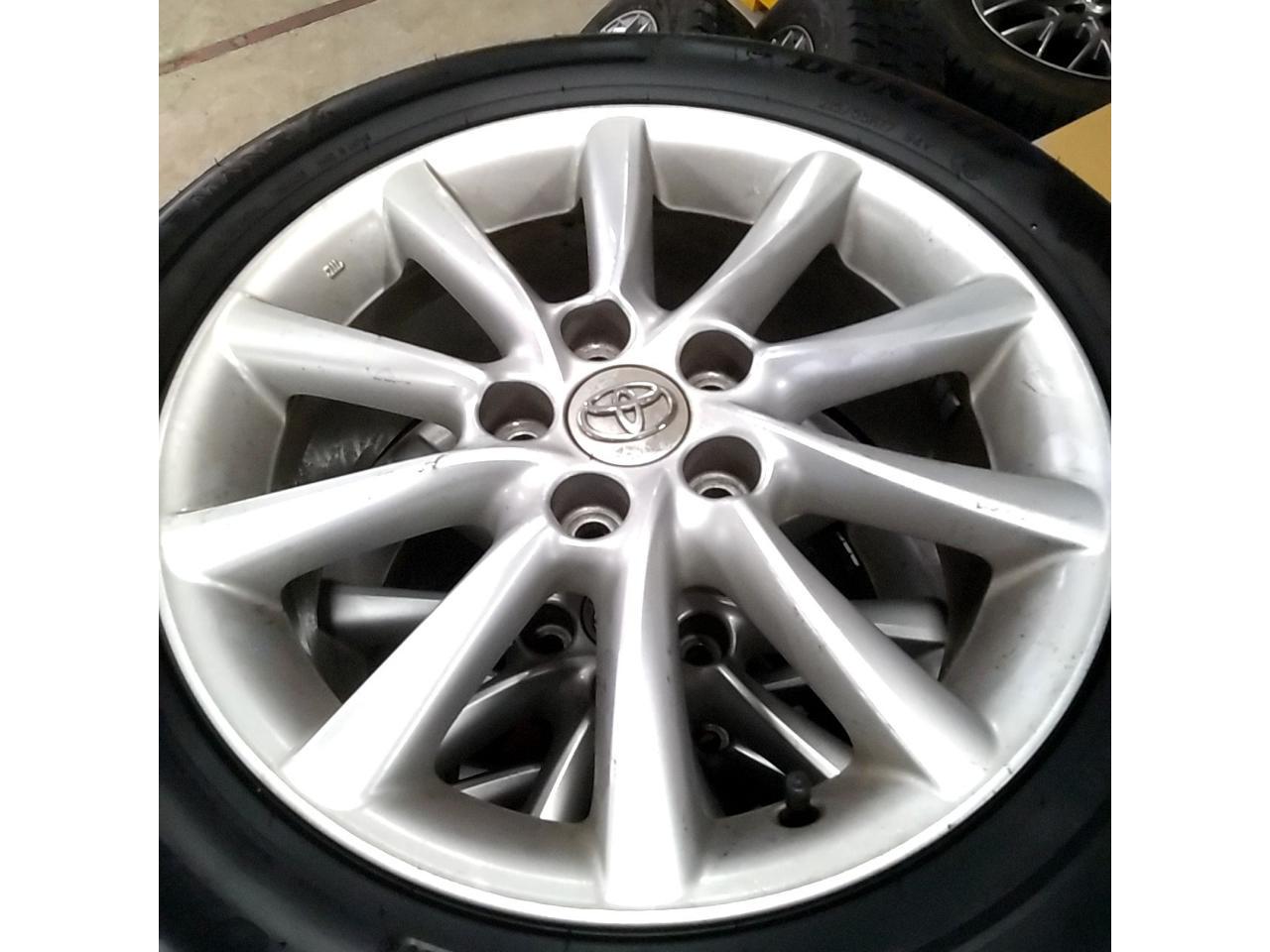 TOYOTA 50系 エスティマ 純正ホイール