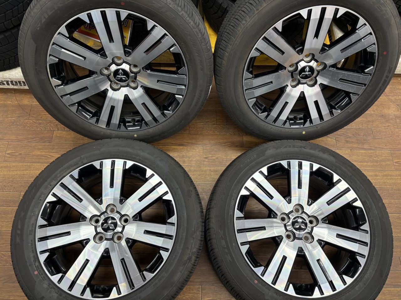 MITSUBISHI Delica D5 Medium term Original wheel + FALKEN ZIEX ZE001A A / S